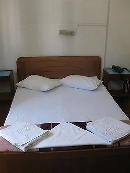 Dioskouros Hostel *