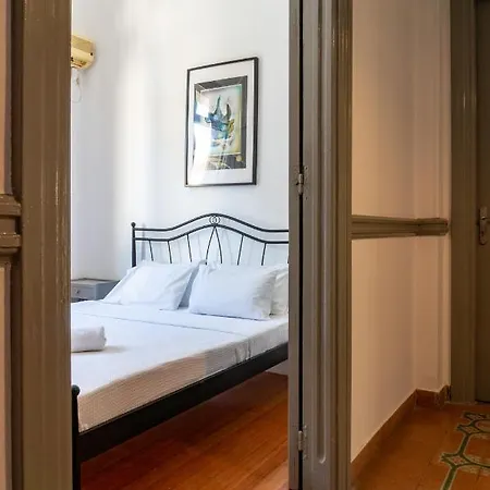 Hostel Dioskouros *