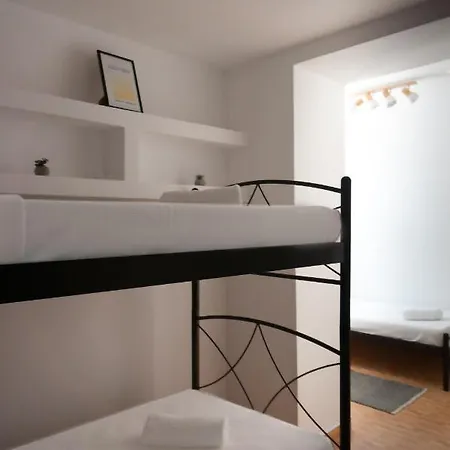 Hostel Dioskouros