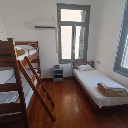 Hostel Dioskouros *